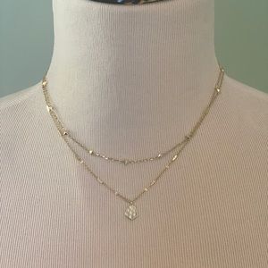 Kendra Scott necklace